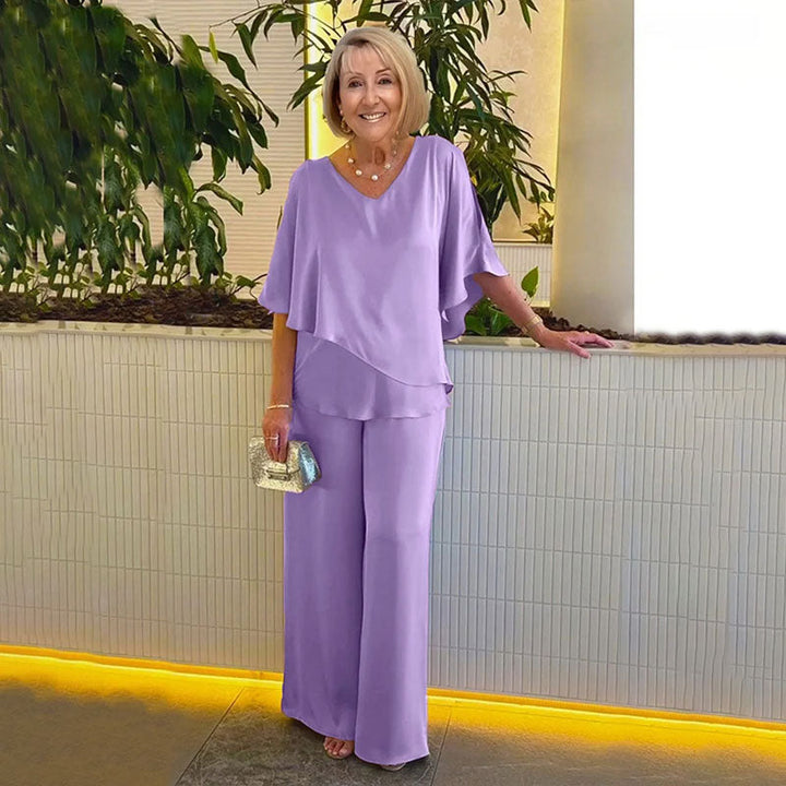 Sarina™ Elegant Two-Piece Set | V-Neck Top and Relaxed Trousers