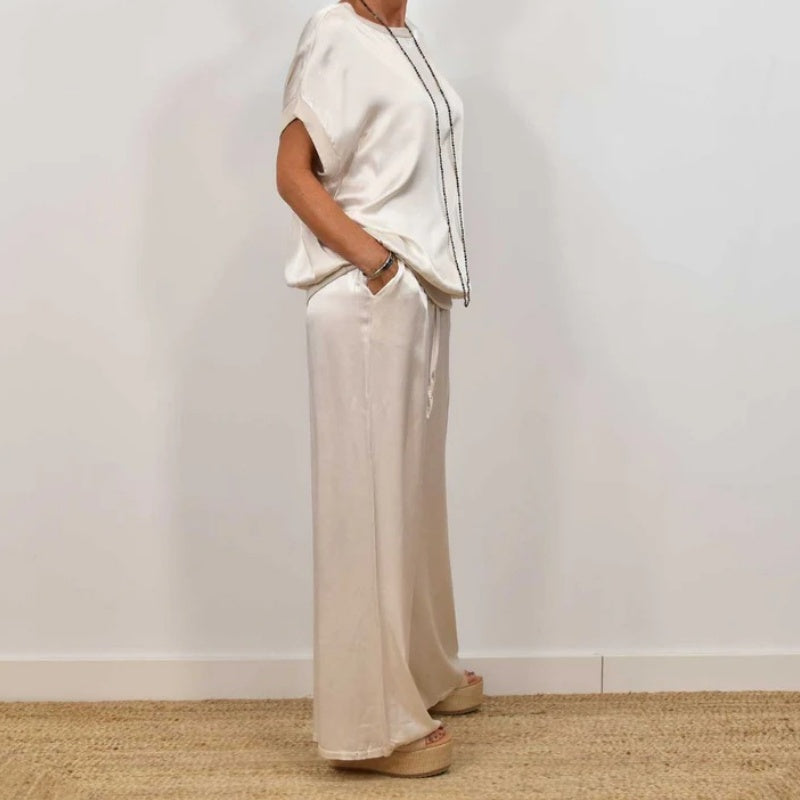 Rita™ Elegant Two-Piece Set | Flowing Blouse and Wide-Leg Pants